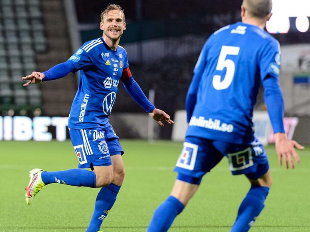 GIF Sundsvall vann med 1-0 i våras över Kalmar FF. Här jublar Pontus Engblom efter sitt segermål i den sista matchminuten! Foto: Nils Jakobsson, Bildbyrån.
