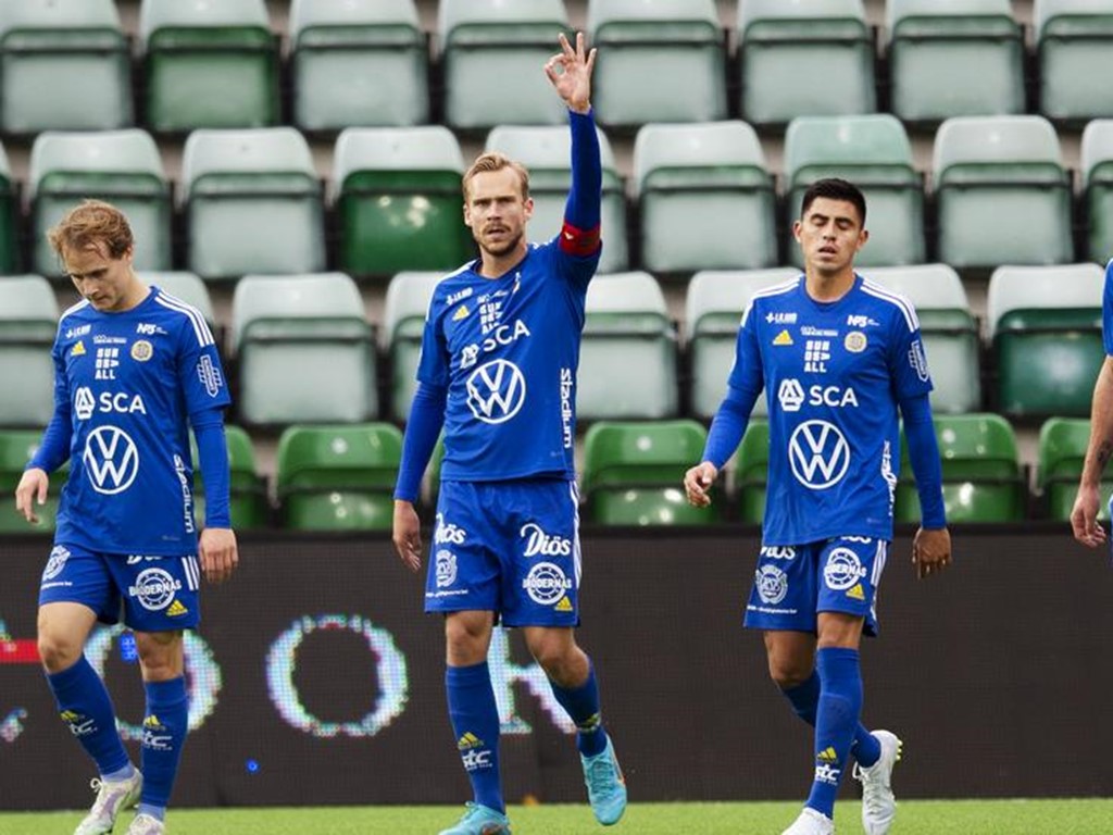 GIF Sundsvalls tvåmålsskytt mot IFK Göteborg. Foto: Nils Jakobsson, Bildbyrån.