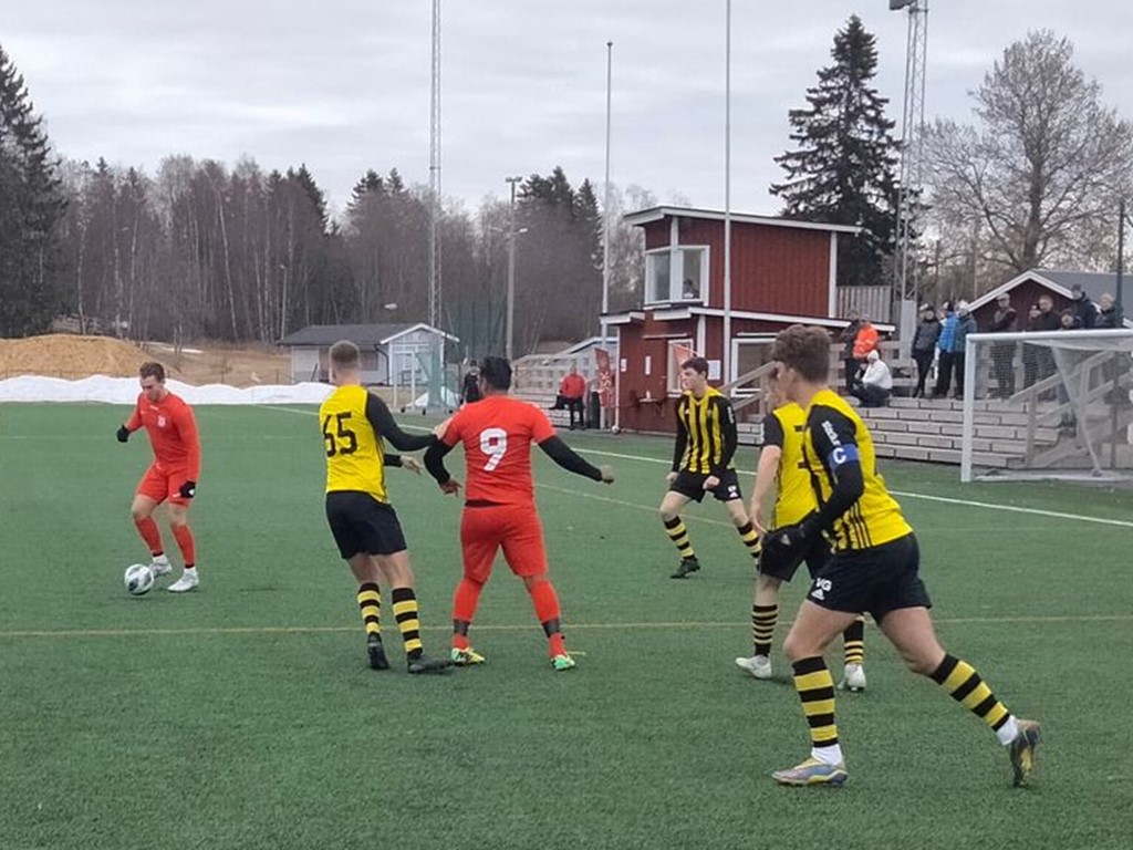 Först ut i Söråker Cup 2022 var Kuben 2 och Sundsvalls FF där de förstnämnda vann med matchens enda mål. Foto: Nermin Zulovic.