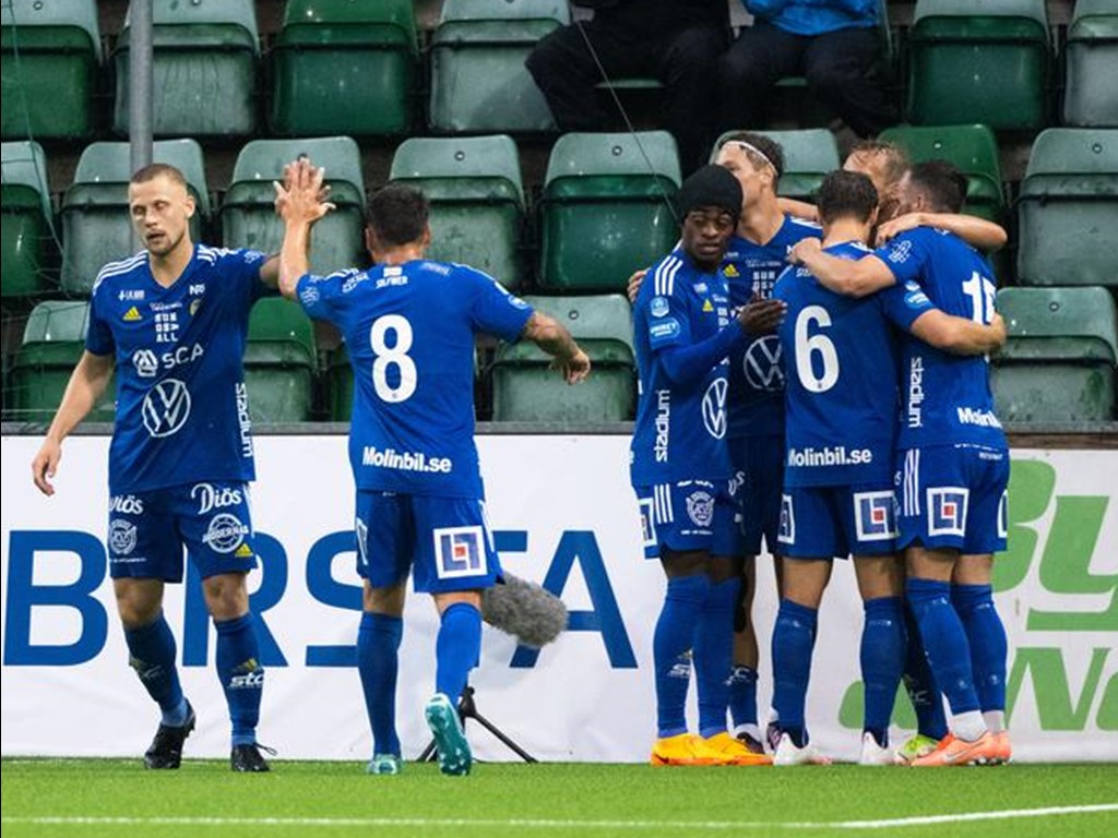 GIF Sundsvall fick måljubla två gånger i segermatchen över Malmö FF. Foto: Per Olert, Bildbyrån.