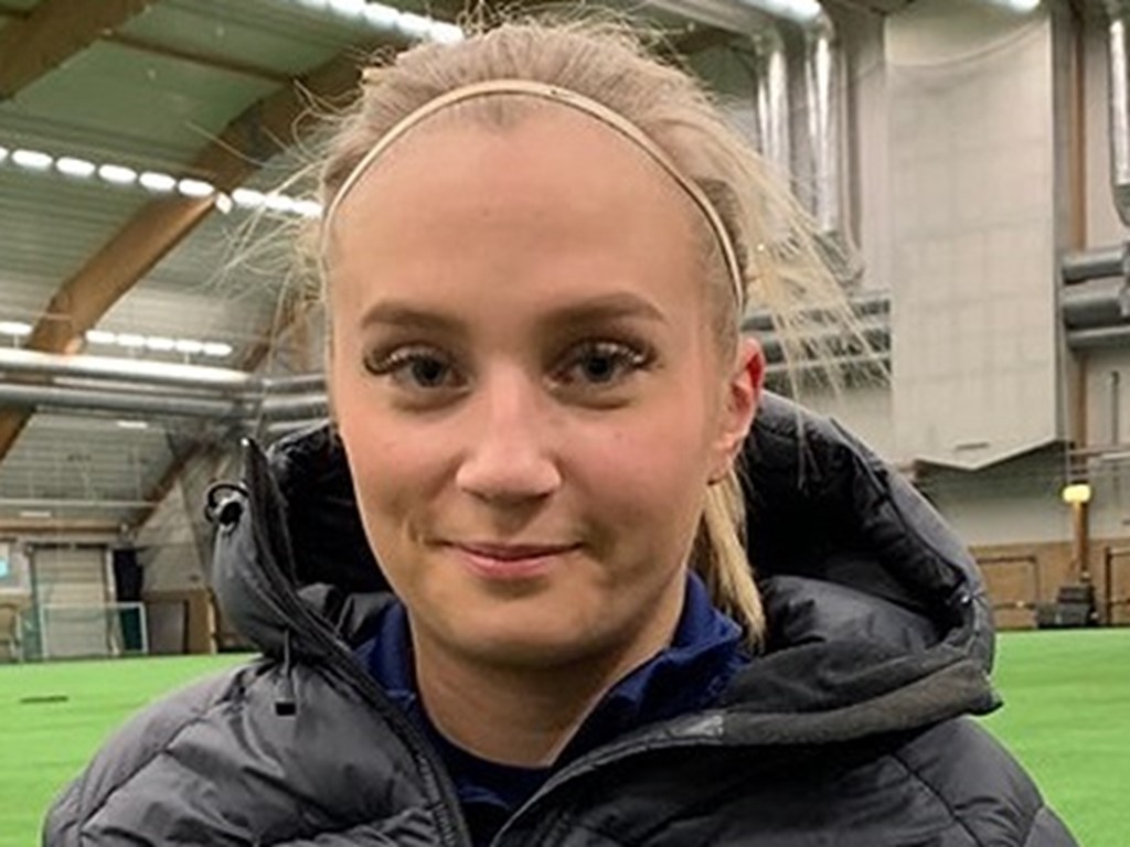 Jennie Edström är tillbaka i IFK Timrå men rehabbar just nu en knäskada.