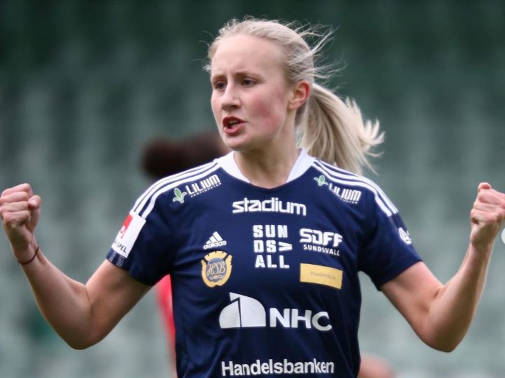 Ida Åkerlund jublar efter sitt 2-0-mål. Foto: fotoogonblicket.se