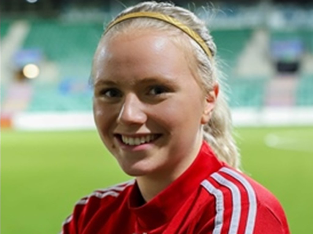 SDFF-målvakten Olivia Wallner hade en hel del att bestyra mot allsvevenska Umeå.