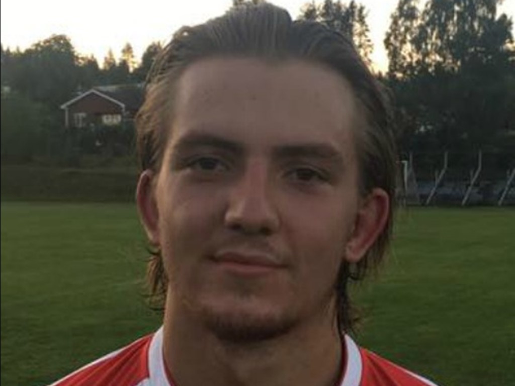 William Åsenlund svarade för framspelningarna till tre av Essviks fyra mål i derbyt mot Stockvik.