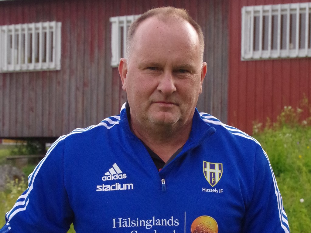 Hassels team manager Seth Larsson.