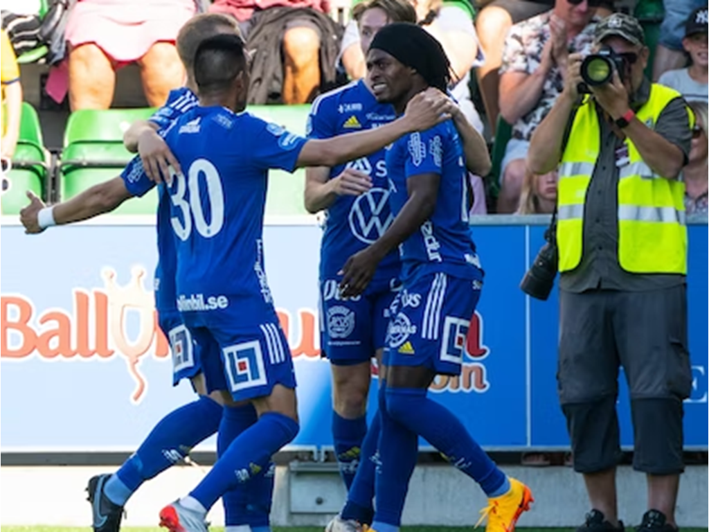 GIF jublar efter att Ronaldo Damus gjort ledningsmålet mot Djurgården i våras. Foto: Bildbyrån.