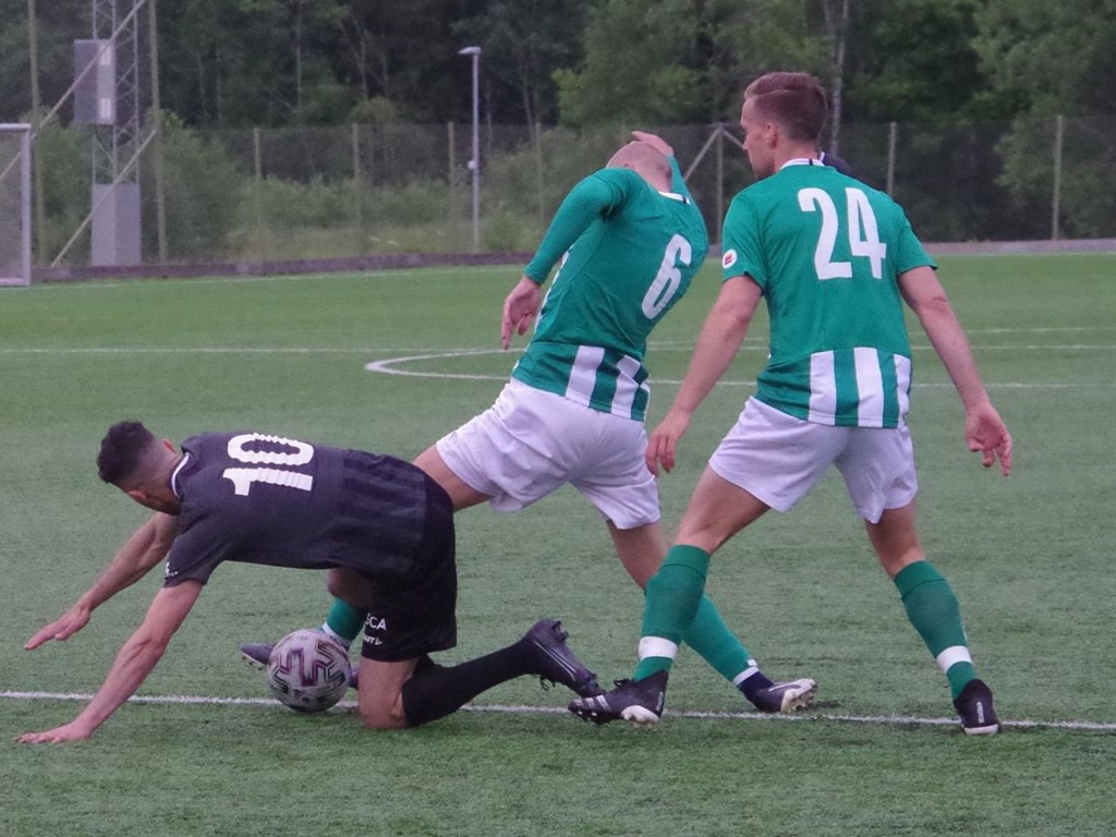 Essvik fick FC Norr United på fall, men det var darr på ribban. Foto: Lokalfotbollen.nu.