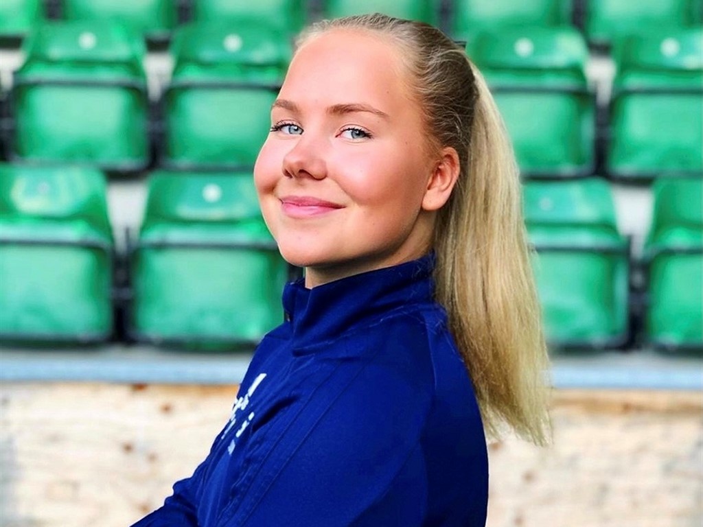 Alva Jönsson väljer spel i Selånger.