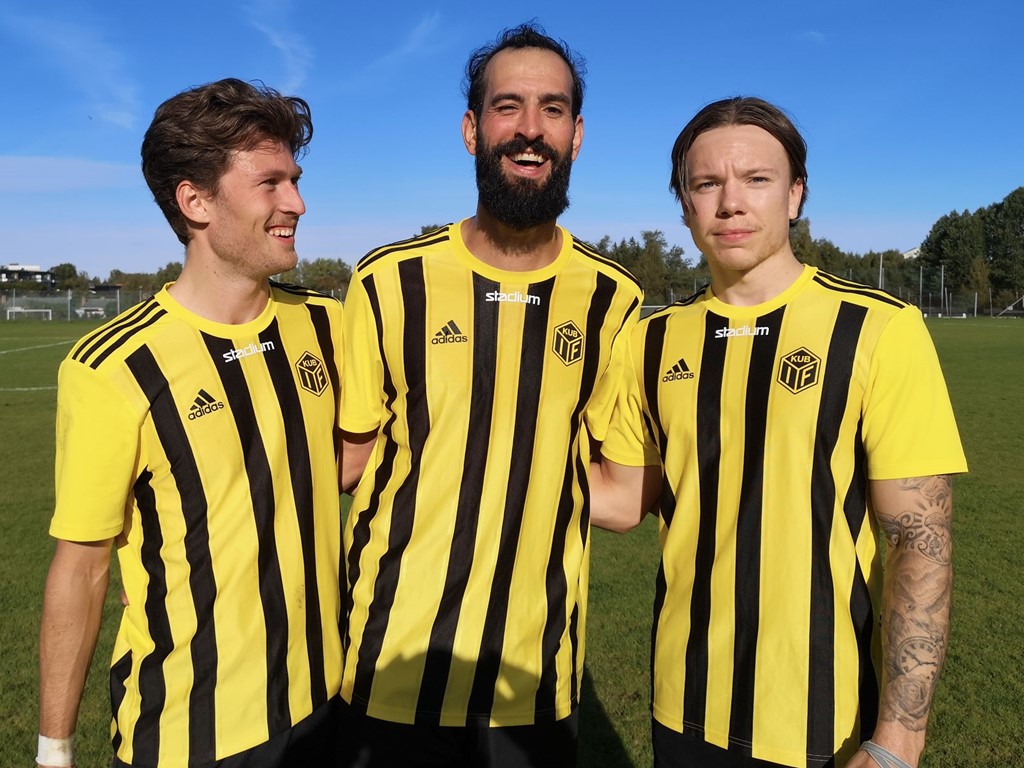 Kubens målgörare mot FV Akademi, Tim Jonsson, Ahmad Khreis och Sebastian Bergman.