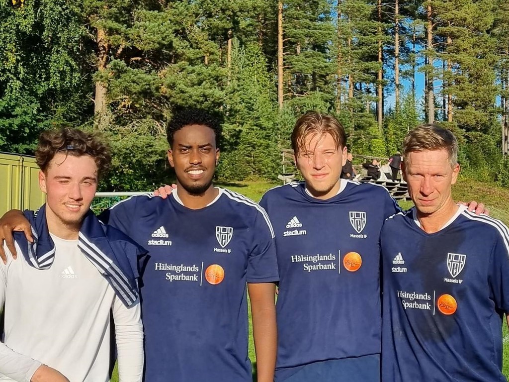 Hassels fyra målgörare i den viktiga 5-2-segern över Ånge. Fr v Melvin Gutic, Zakaria Mukhtar, Martin Gabrielsson Ling och Jan Henriksson (2). Foto: Seth Larsson.