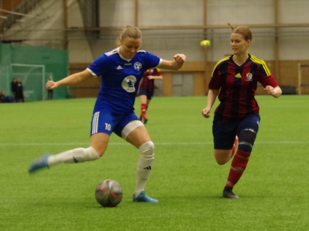 Heffnersklubban tog hem DM ifjol och i gruppspelet mot Selånger gjorde Olivia Strand två av målen i 6-0-segern. Foto: Pia Skogman, Lokalfotbollen.nu.